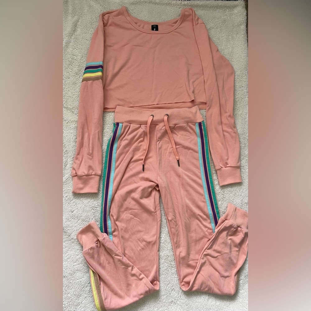 Electric/Yoga Long Sleeve Cropped Top Size L & Pants Size XS Set Peach Color